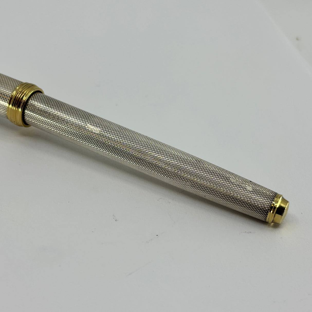 Cross Pinnacle Sterling Silver Barleycorn Fountain Pen - Broad 18kt Gold Nib