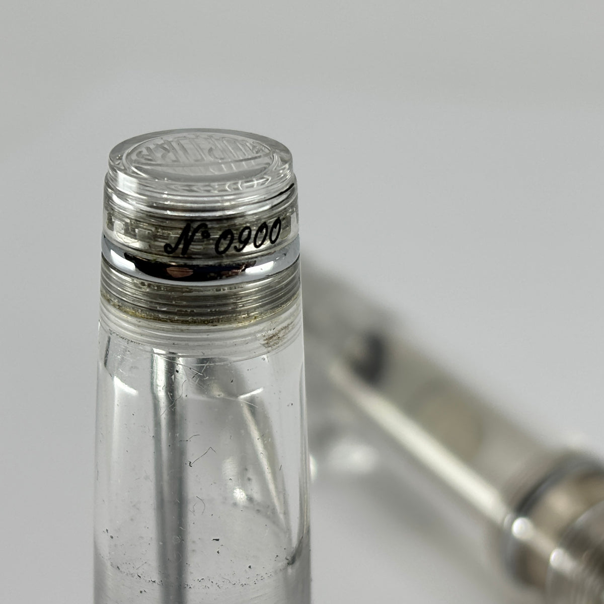 Aurora Optima Clear Demonstrator Limited Edition Fountain Pen - Fine 18kt Gold Nib