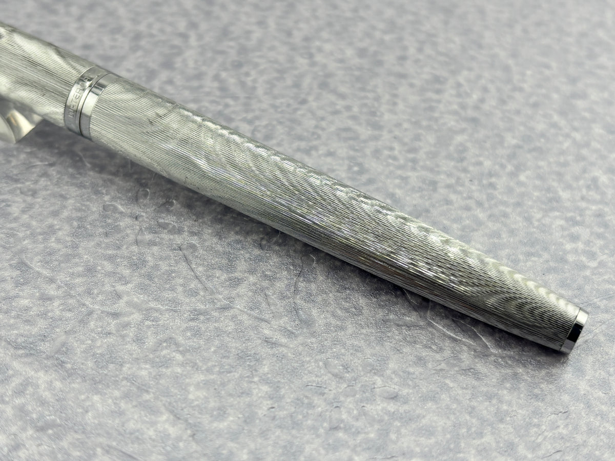 Waterman CF MOIRE Silver fill Pattern with FINE 18k nib- New converter included - Fountain Pen (Copy)