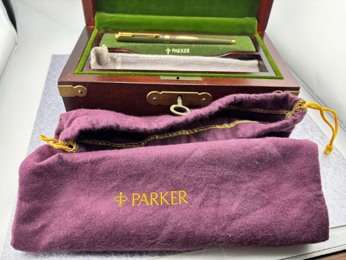 PARKER 75 R.M.S Queen Elisabeth Limited Edition circa 1977 - Fountain Pen