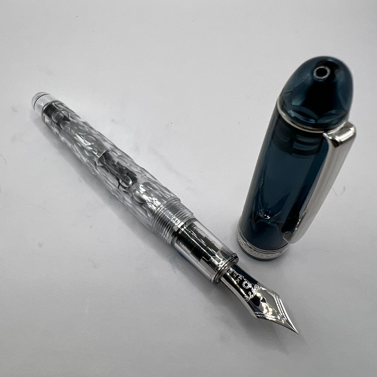 Platinum #3776 Century Fuji Unkei Fountain Pen - Kinu-Gumo (Limited Edition)   - Extra Fine 14kt Gold Nib