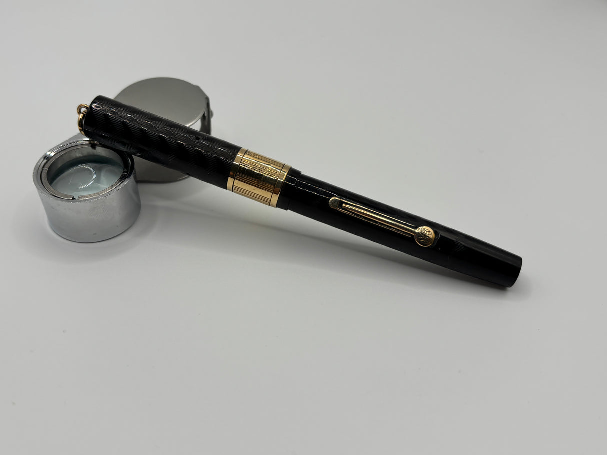 Waterman 52 1/2V Black chased Ring top Gold cap band - Fountain Pen