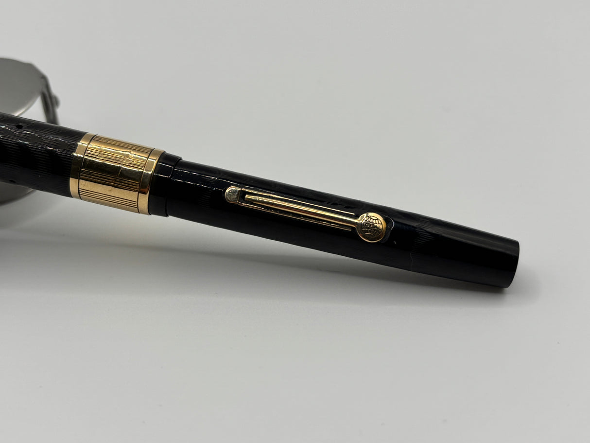 Waterman 52 1/2V Black chased Ring top Gold cap band - Fountain Pen