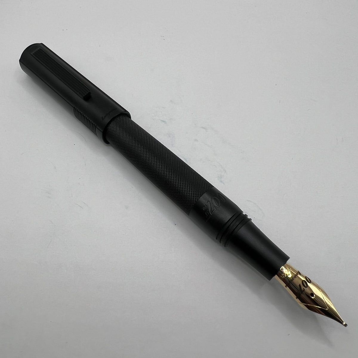 Montegrappa 007 James Bond Special Issue Fountain Pen -  STUB 1.1mm 14kt Gold Nib