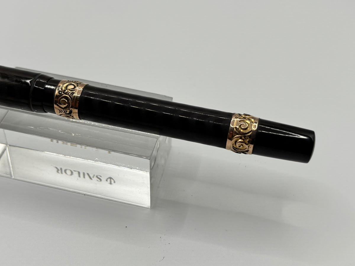Waterman 13  Black chased Slip Cap 2 bands on barrel - Eye dropper filling system