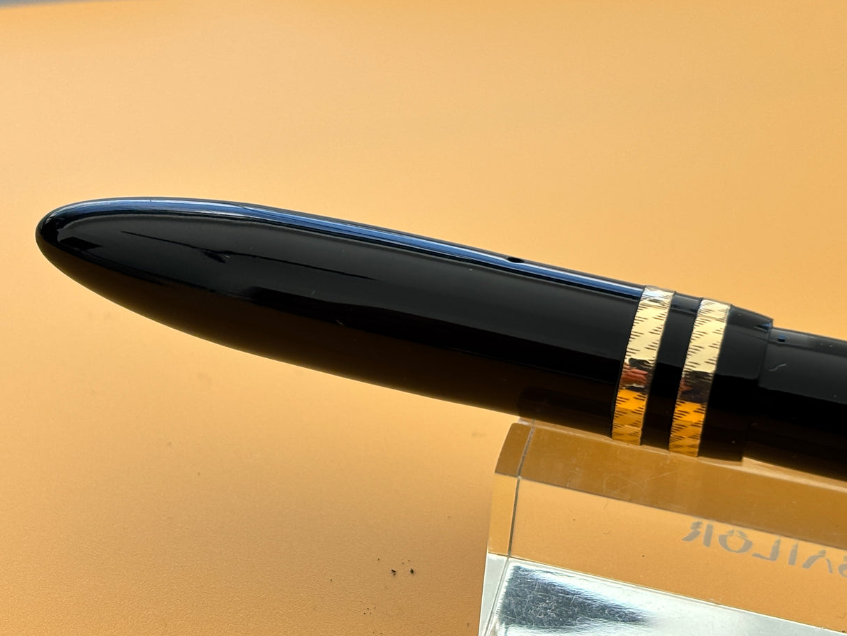 Sheaffer Balance Lifetime  Black  Uncommon Double Band cap - Fountain Pen