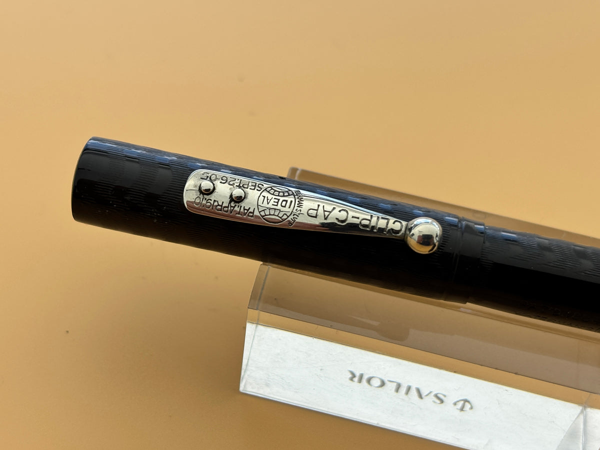 Waterman 42 1/2 Vest Pocket Black chased - Eye dropper filling system