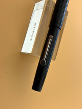 Waterman 52 1/2V Black chased Ring top - Fountain Pen