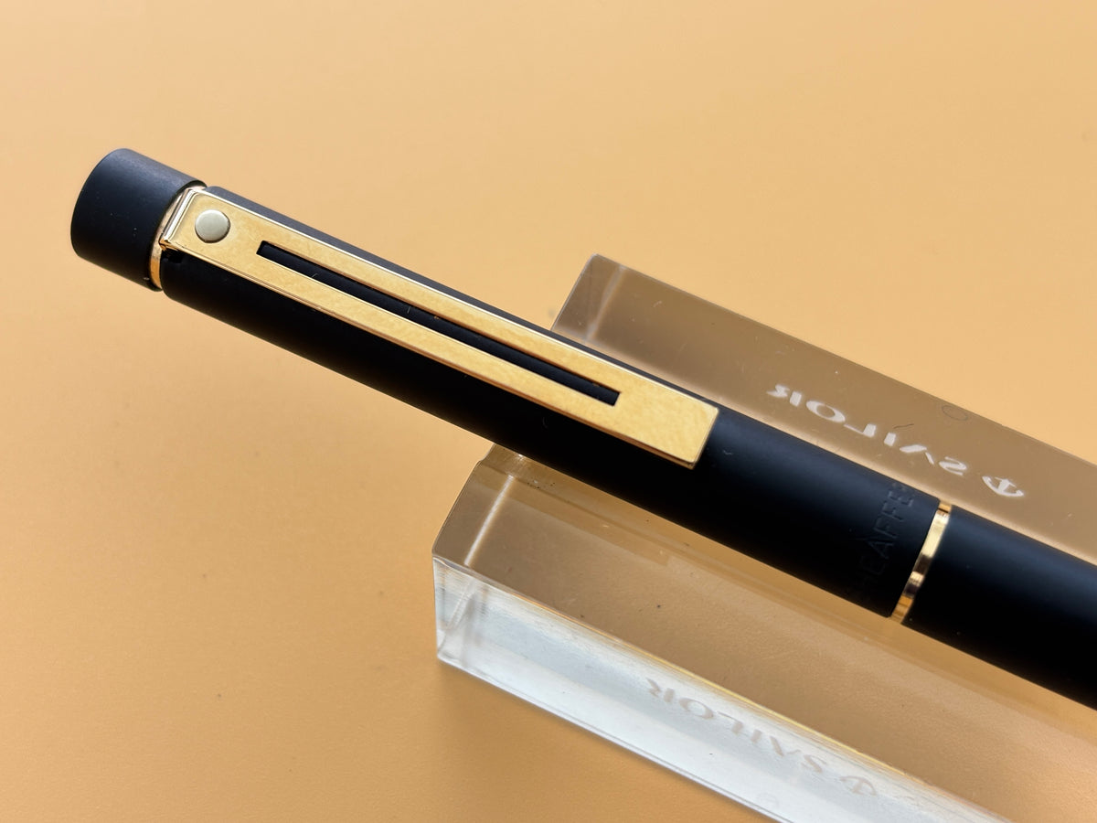Sheaffer Targa Slim Black Matte  circa 1995 New condition and boxed  - Fountain Pen