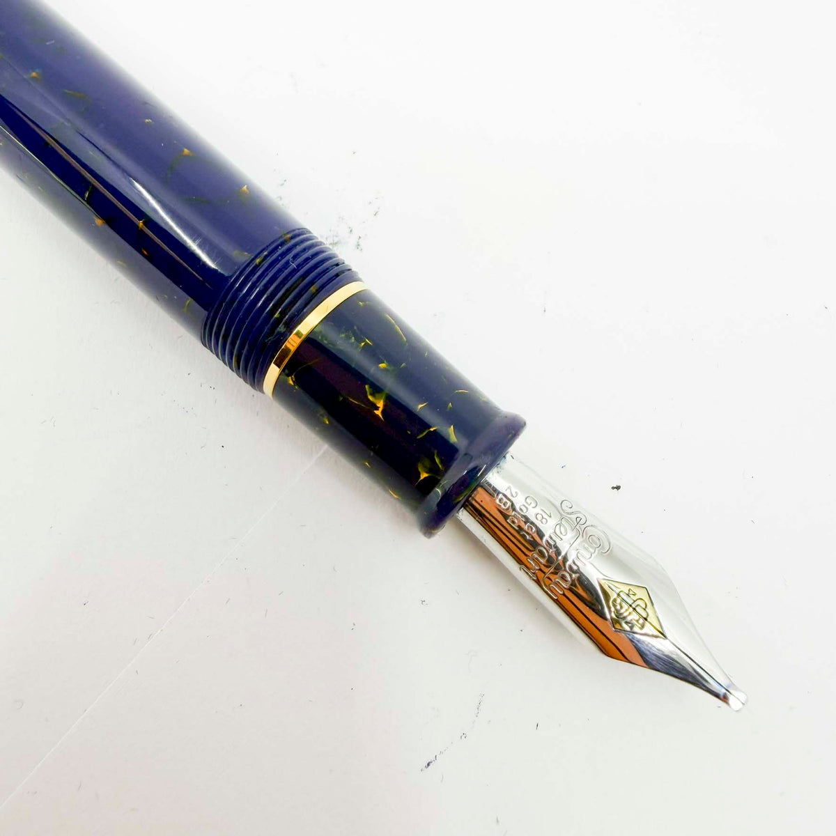 Conway Stewart 100 Sapphire Blue with Gold Flecks  Fountain Pen - Double Broad 18kt Gold Nib