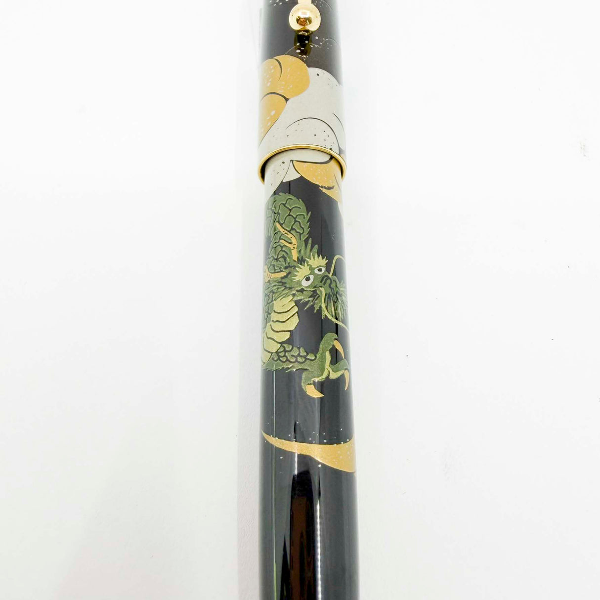 Namiki Nippon Art Dragon with Cumulus Fountain Pen  - Medium 14kt Gold Nib