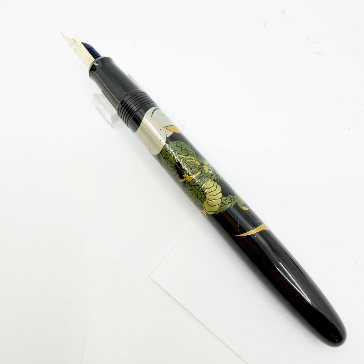 Namiki Nippon Art Dragon with Cumulus Fountain Pen  - Medium 14kt Gold Nib