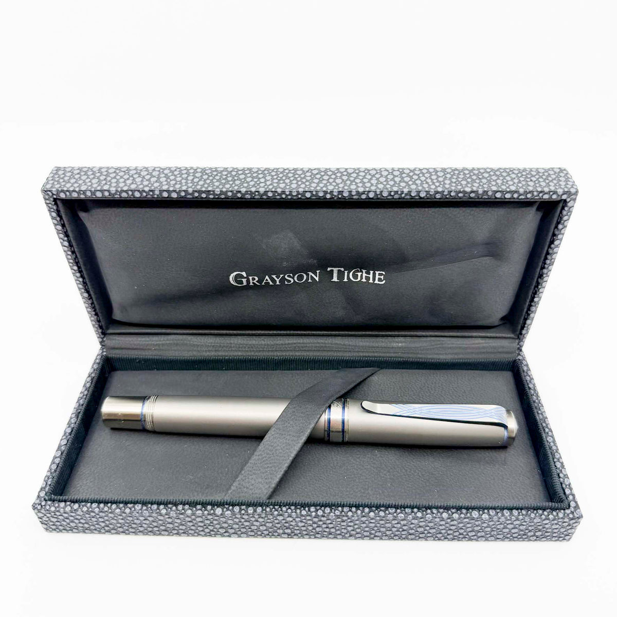 Grayson Tighe Titanium Limited Edition Fountain Pen - Fine Tighe 18kt Gold Nib (2005) - RARE & VERY DESIRABLE!!