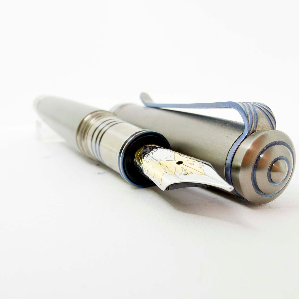 Grayson Tighe Titanium Limited Edition Fountain Pen - Fine Tighe 18kt Gold Nib (2005) - RARE & VERY DESIRABLE!!
