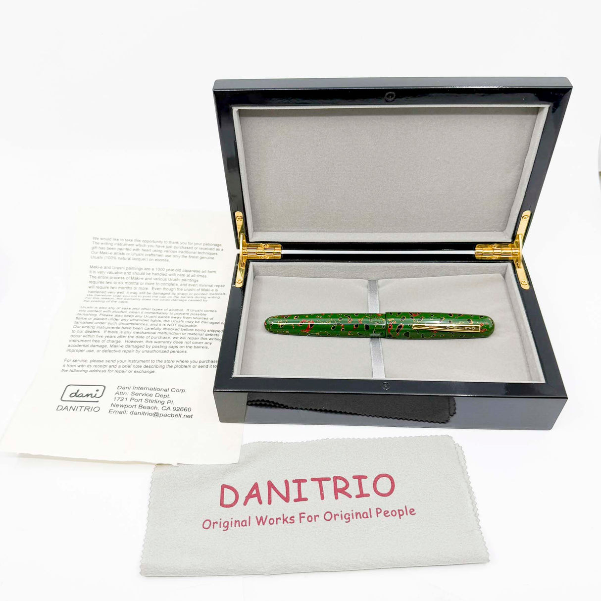 Danitrio Kara-Nuri Green (+Red/Black/Gold)  Urushi  Hand Painted Lacquer Over-Sized Fountain Pen  - Fine 18kt Gold Nib