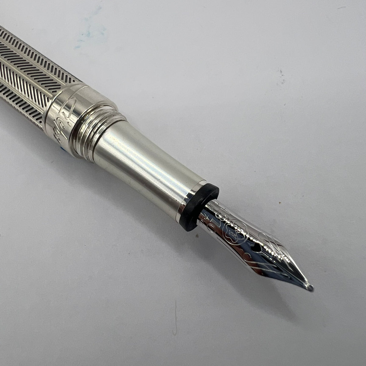 Montblanc Marlene Dietrich Sterling Silver & Diamond Limited Edition 1901 Fountain Pen -  Medium 18kt Gold Nib