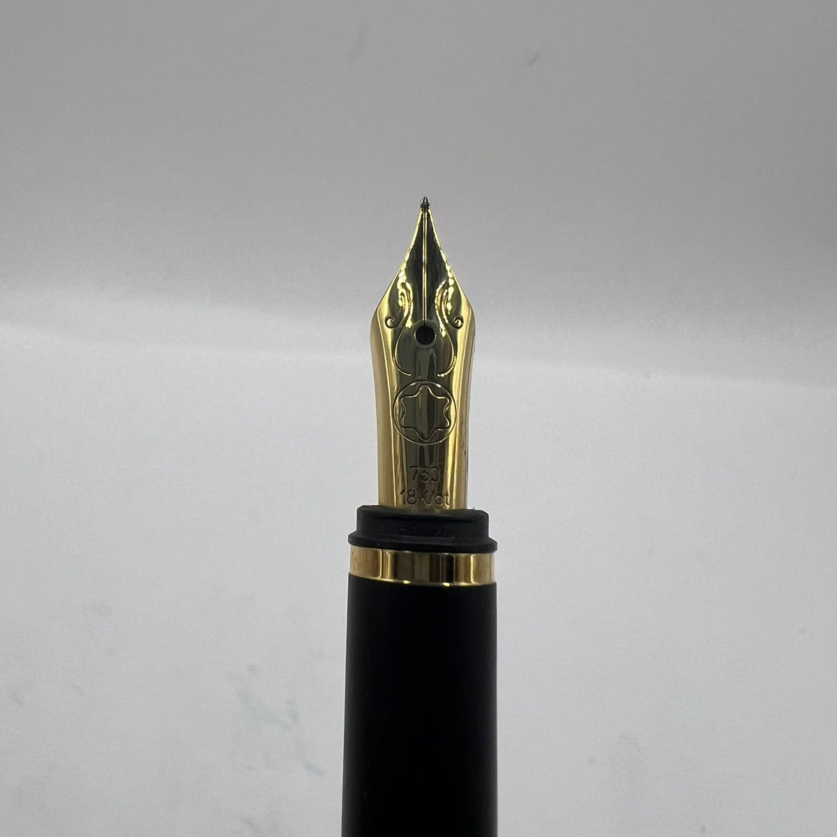Montblanc Noblesse 18k nib  Gold plated Fountain Pen - circa 1980