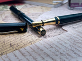 Pineider Avatar UR Anniversary Green w/Yellow Gold Trim Limited Edition - Fountain Pen