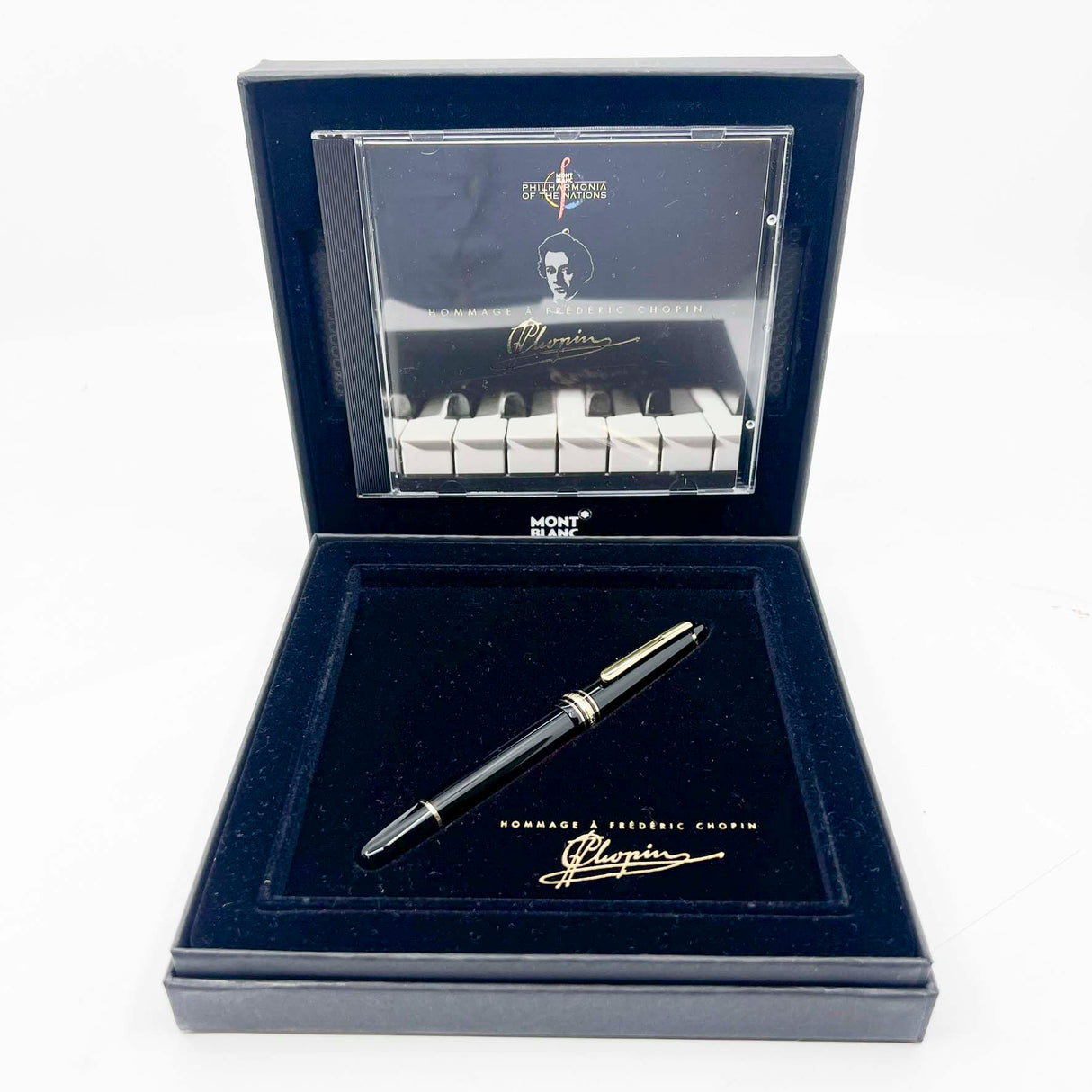 Montblanc Meisterstuck Black Resin #145 (Chopin) Classique Gold-Plated Trim Fountain  Pen - Fine 14kt Kt Gold Nib