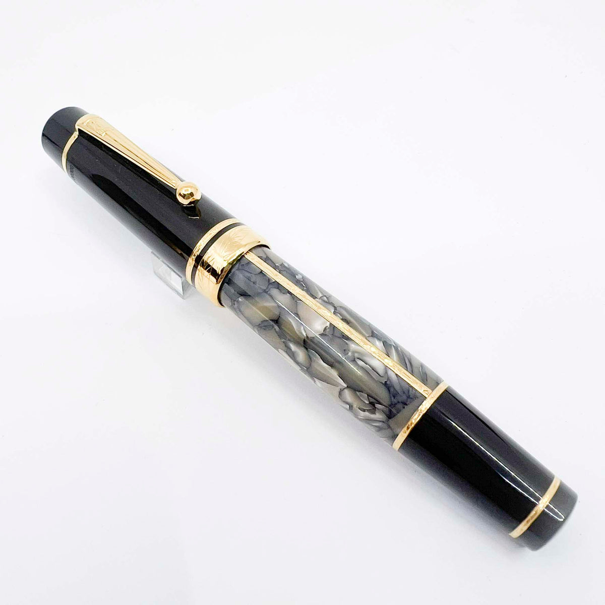 Montblanc Alexandre Dumas (Correct Signature) Writer Series Ltd. Ed. Fountain Pen - Medium 18kt Gold Nib