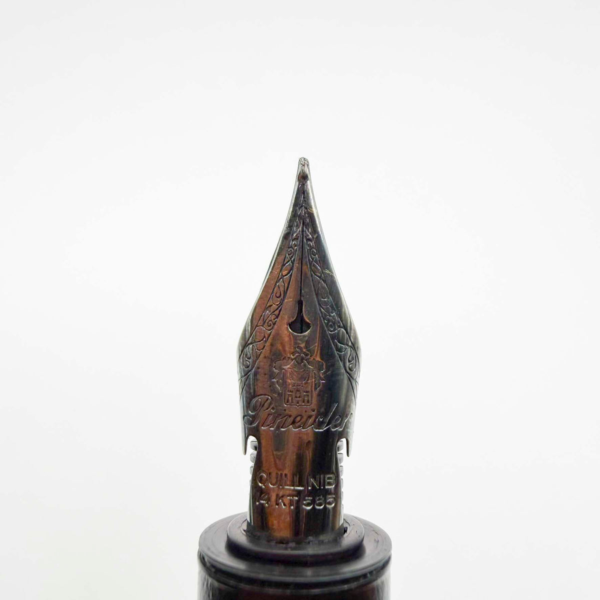 Pineider Arco Stilo Rainbow Fountain Pen Limited Edition  La Grande Belezza - Fine 14kt Gold Quill Nib
