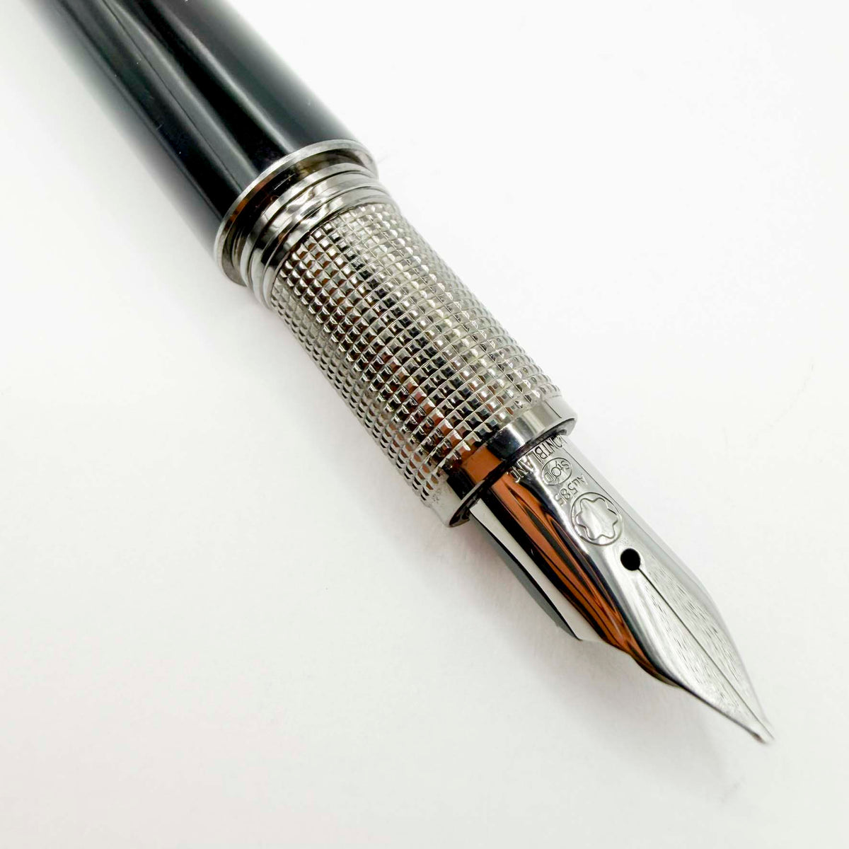 Montblanc StarWalker Black Fountain Pen with Ruthenium Plated  Trim - Medium 14kt Gold Nib