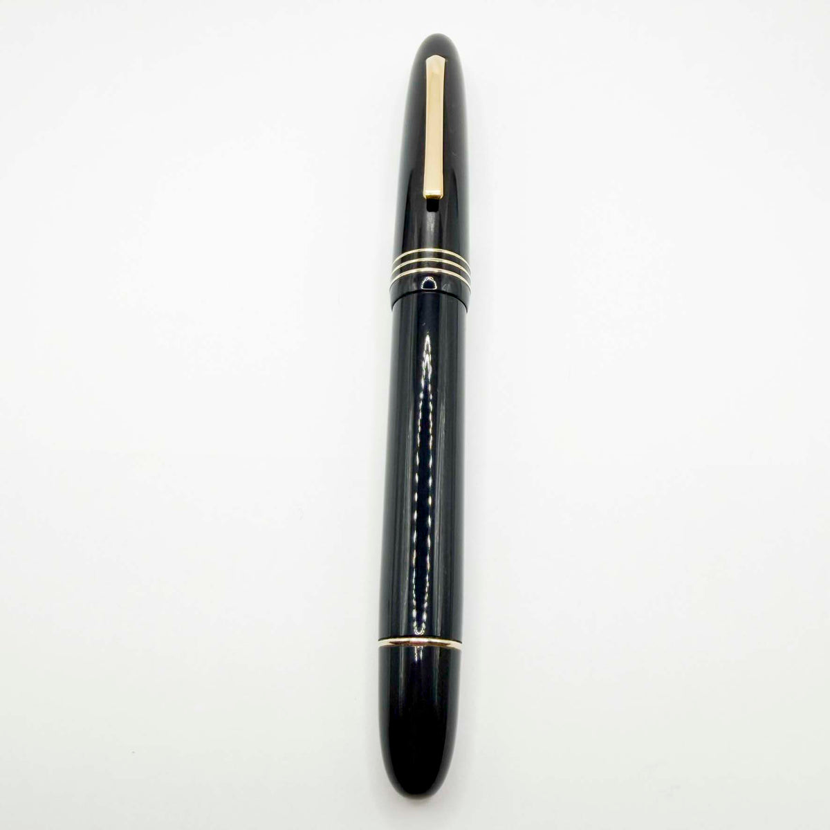 OMAS Ogiva  Museum of Modern Art New York Black Fountain Pen -  Fine 18kt Gold Nib
