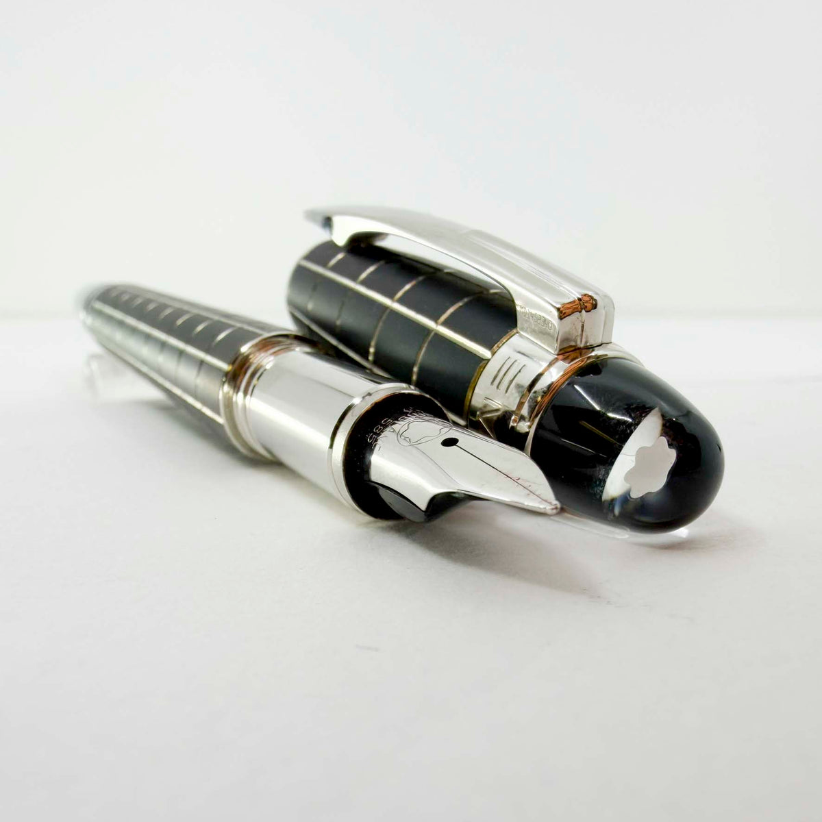 Montblanc Starwalker Metal & Rubber Special Edition Fountain Pen - Fine 14kt Gold Nib