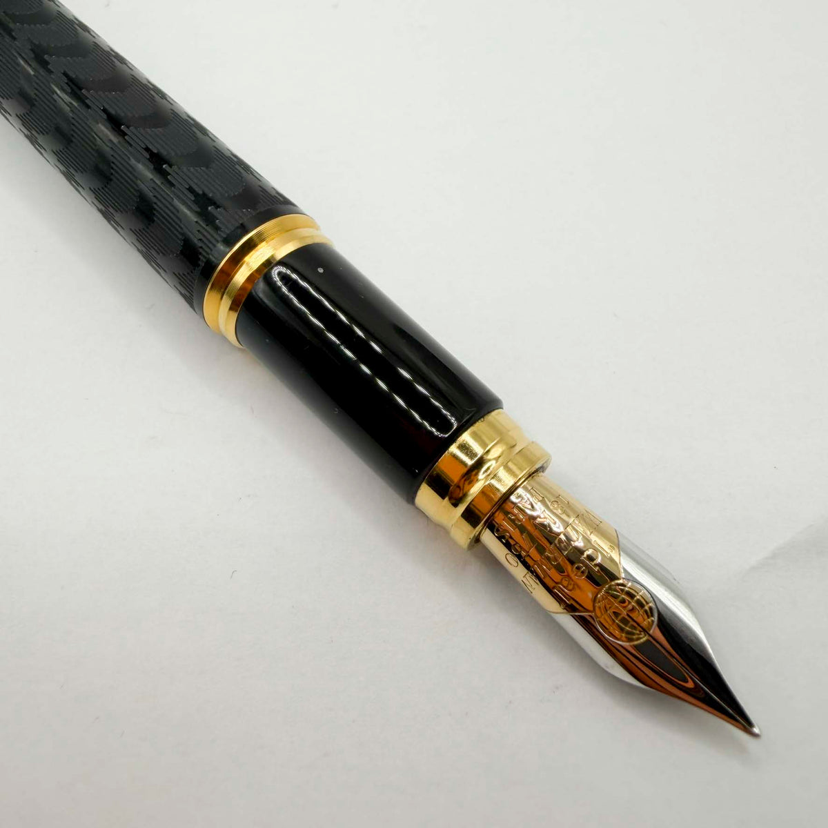 Waterman  Man 100 Opera Black Chased Fountain Pen - Medium 18kt Gold Nib