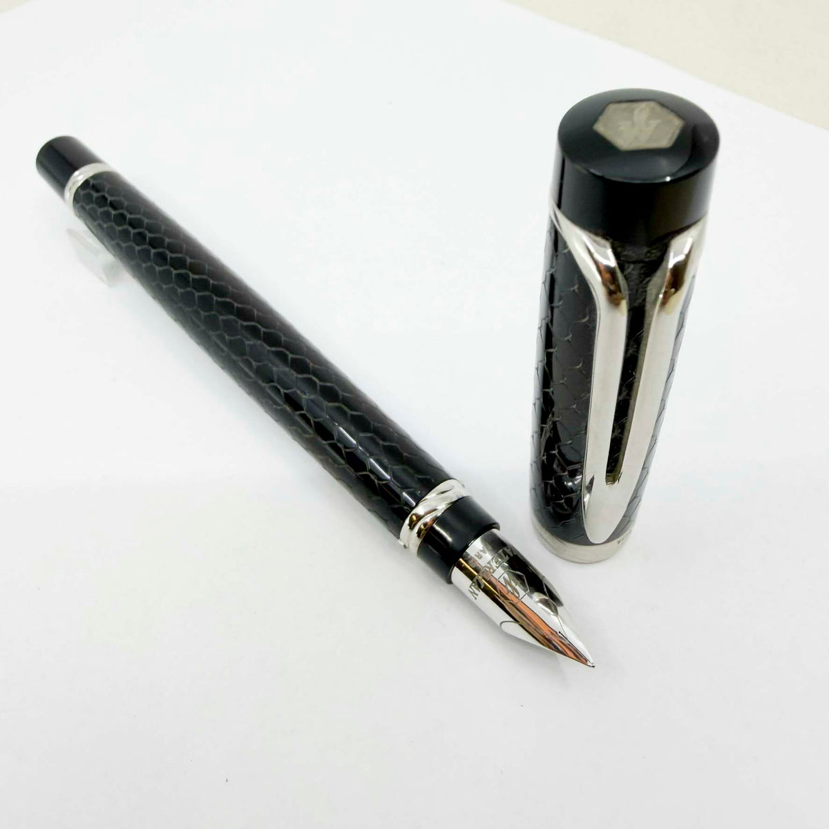 Waterman Liaison "Cobra" Fountain Pen - Fine 18kt Gold Nib