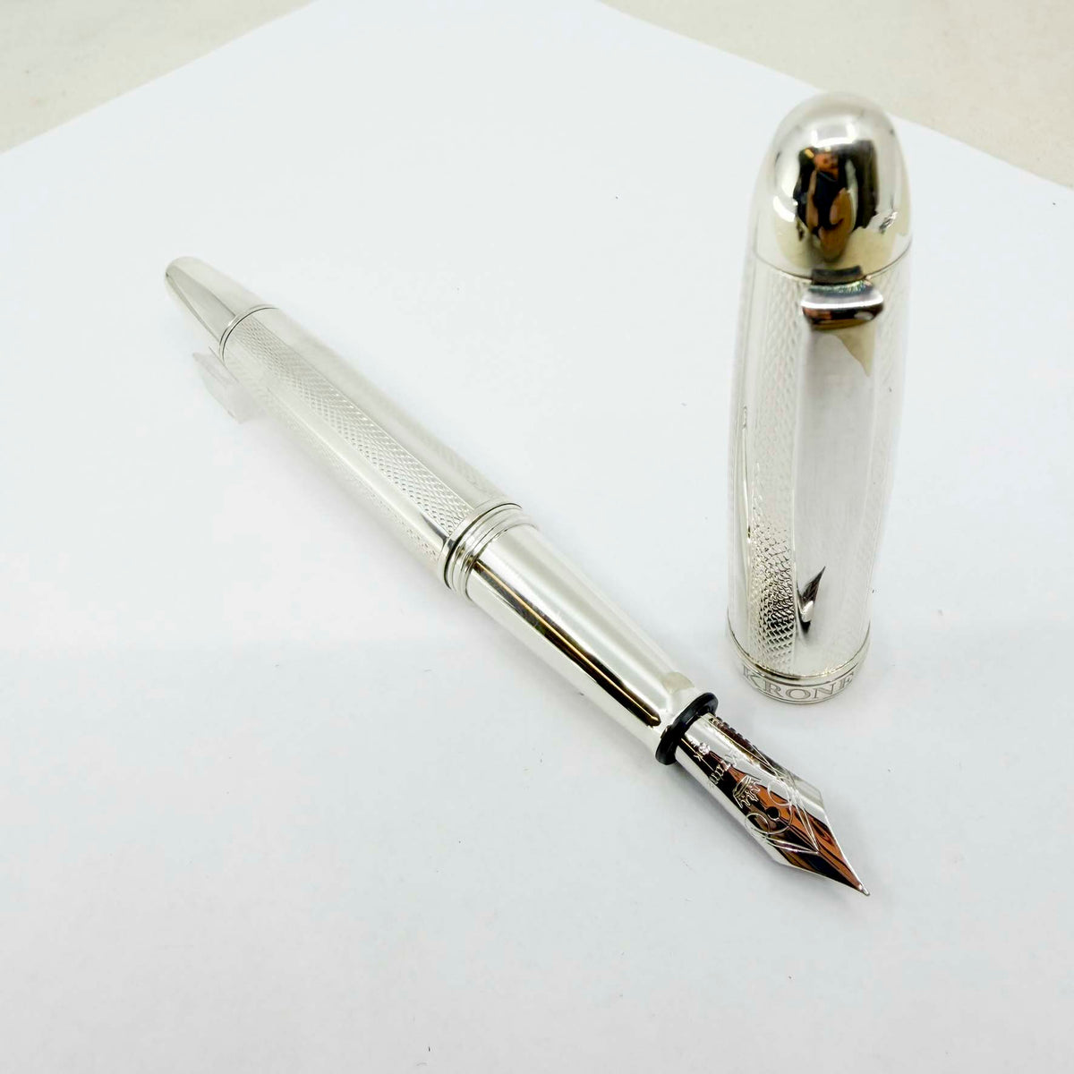 Krone Sterling Silver Large Fountain Pen - Alternating Smooth & Barleycorn Panels - Fine 18kt Gold Nib