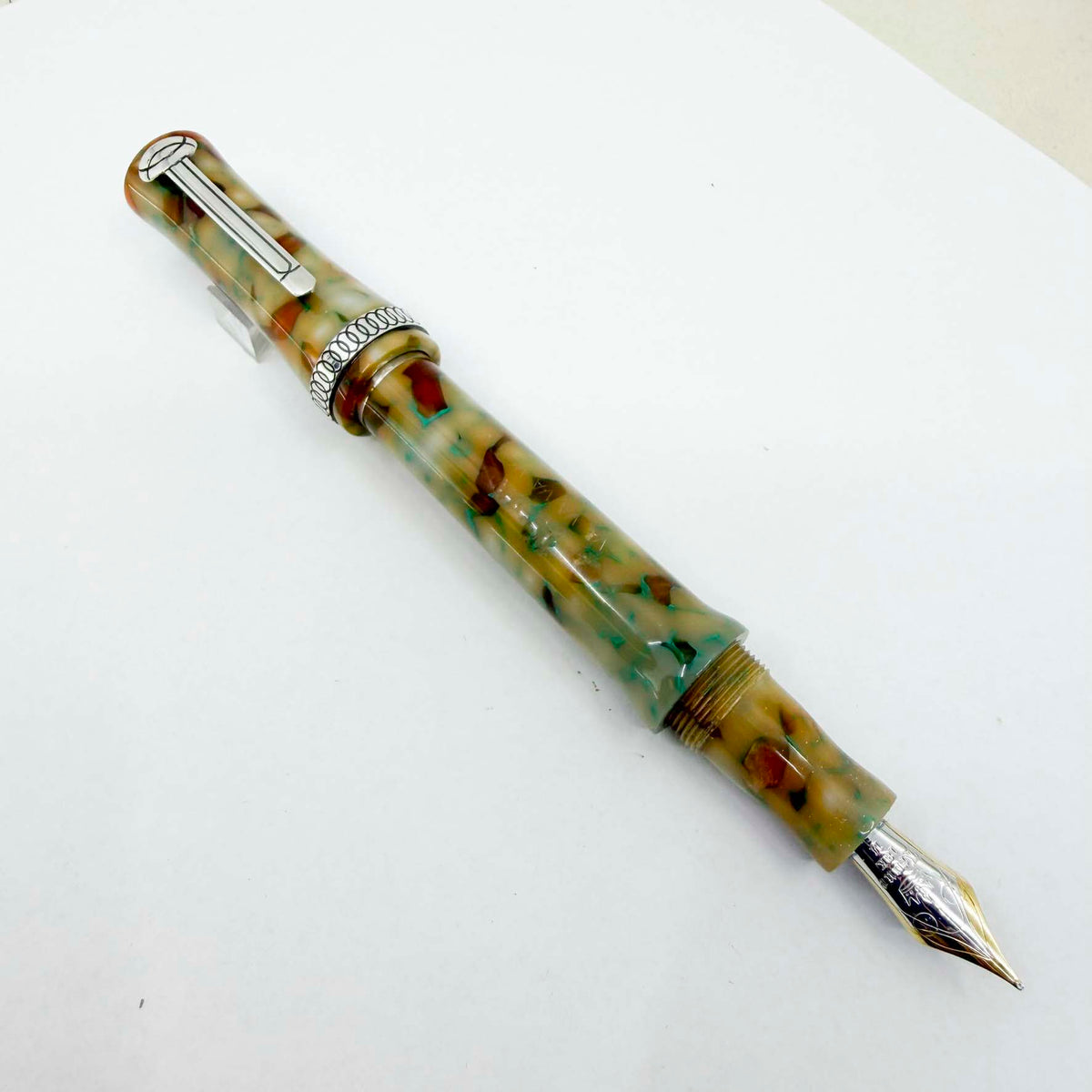 Krone Daddy-o Va Va Va Voom Fountain Pen - Medium 18kt Gold Nib
