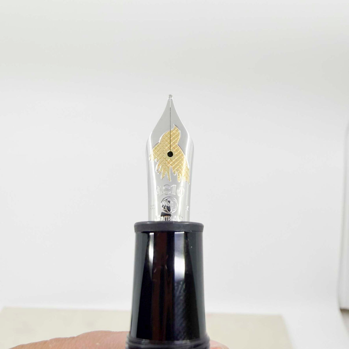 Montblanc Herbert von Karajan Donation Special Edition Fountain Pen - Medium 18kt Gold Nib