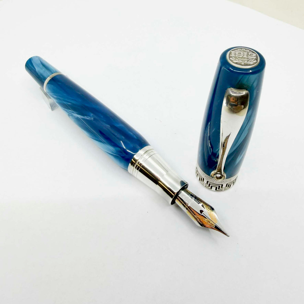 Montegrappa Miya Lustrous Turquoise Celluloid Fountain Pen - Medium 18kt Gold Nib