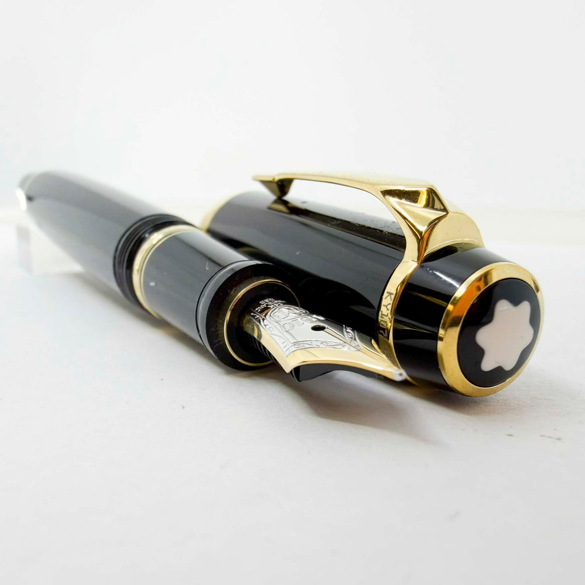 Montblanc Larger Size Boheme Fountain Pen - Fixed Nib (Non-Retractable) - Stoneless Model - Fine 14kt Gold Nib