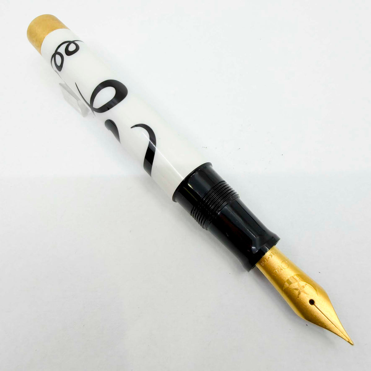 OMAS Emozioni Di Carnevale Limited Edition Fountain Pen - Fine 18kt Gold Nib