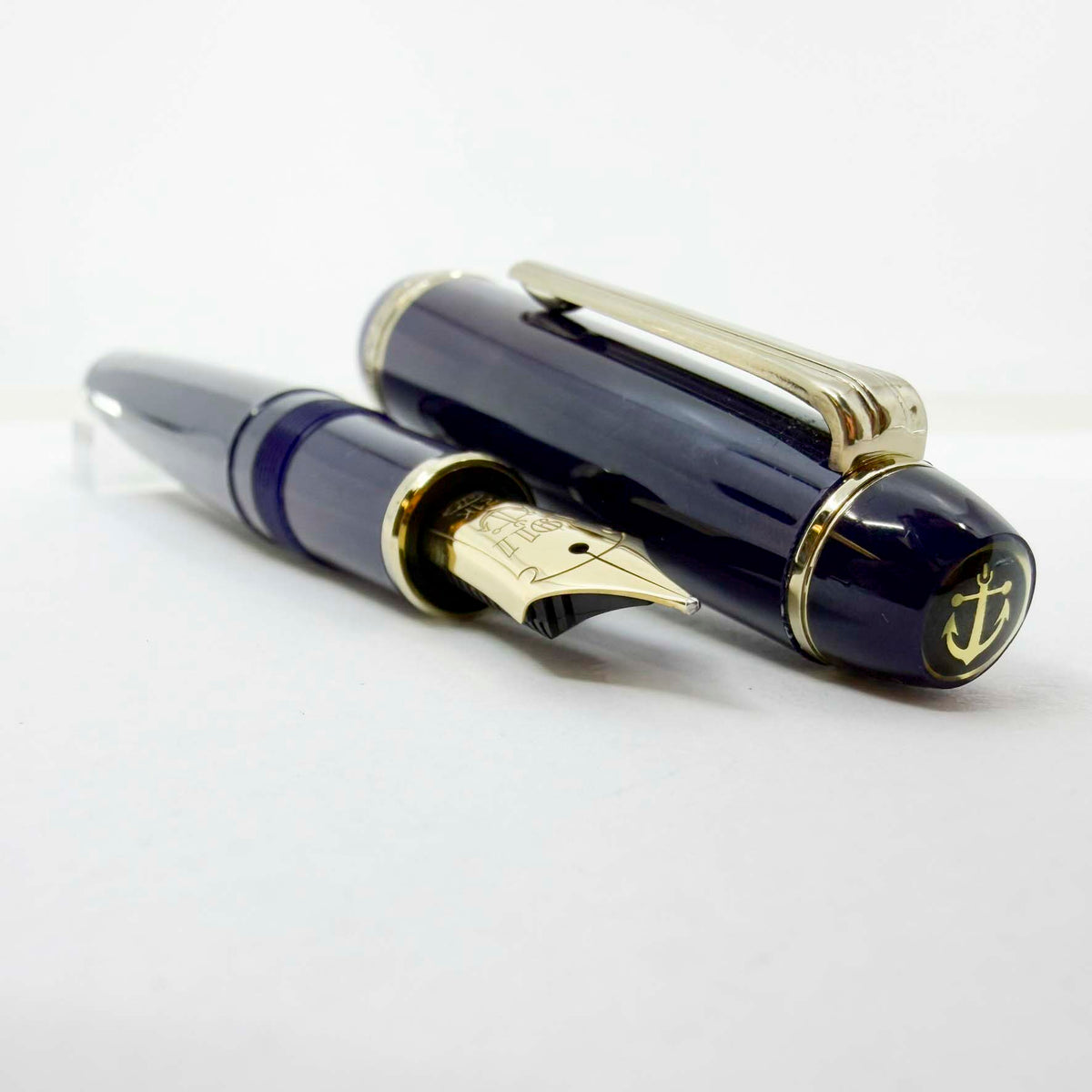 Sailor Profit Large Navy Blue Fountain Pen - Broad 21kt Gold Nib