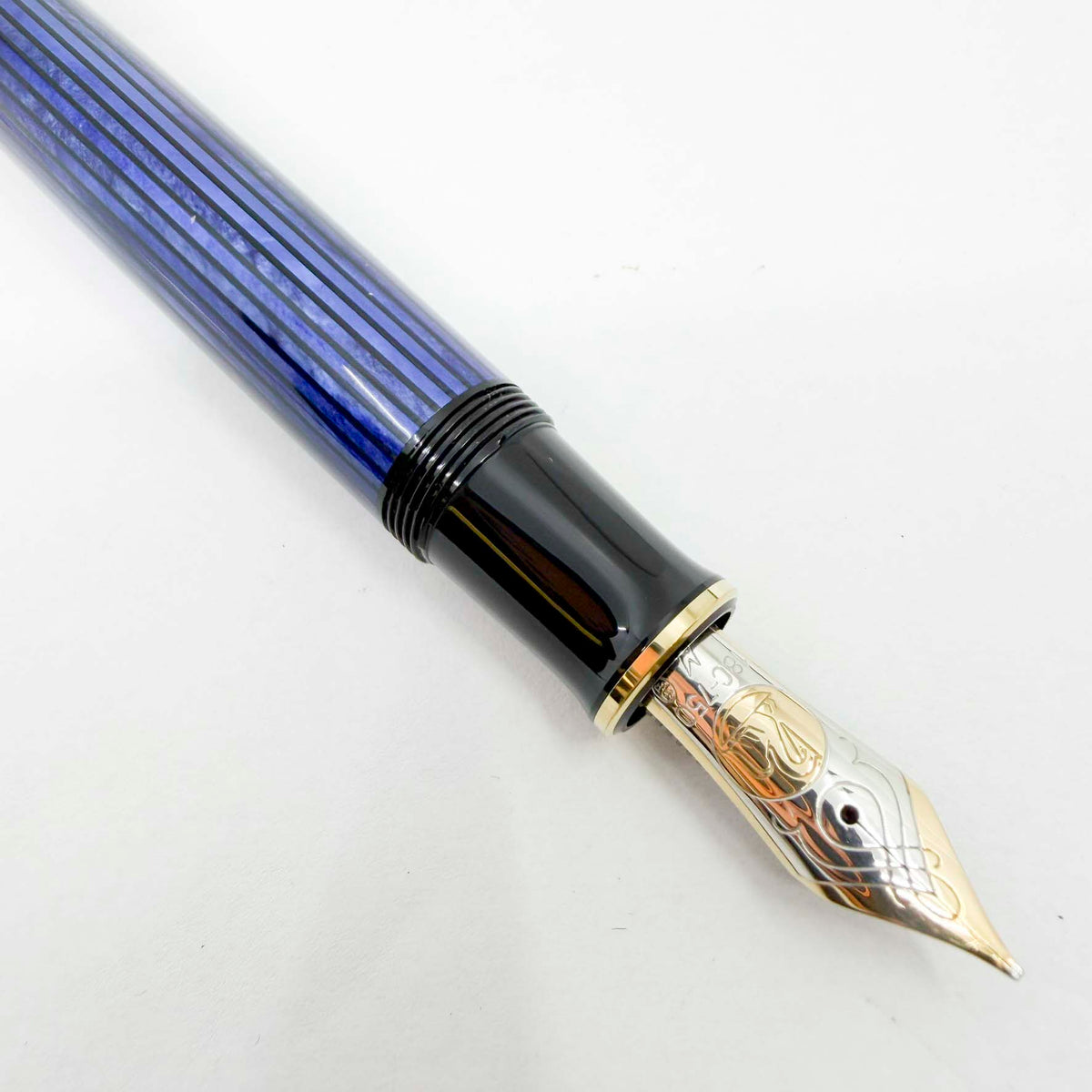 Pelikan Early M800 Black Cap/Blue Striated Barrel Fountain Pen - Medium 18kt Gold PF Nib
