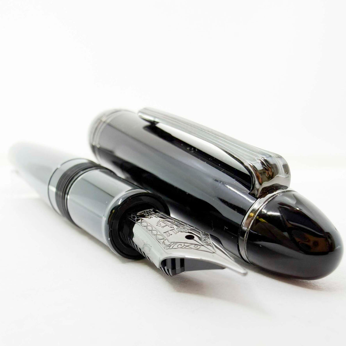 Sailor 1911 Large Black Luster Special Edition Fountain Pen - Medium 21kt Gold Nib