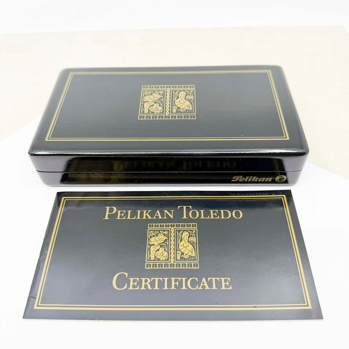 Pelikan M900 Toledo Gold Vermeil Fountain Pen - Medium 18kt Gold Nib - 1990's - Original Box & Certificate Booklet - MINT