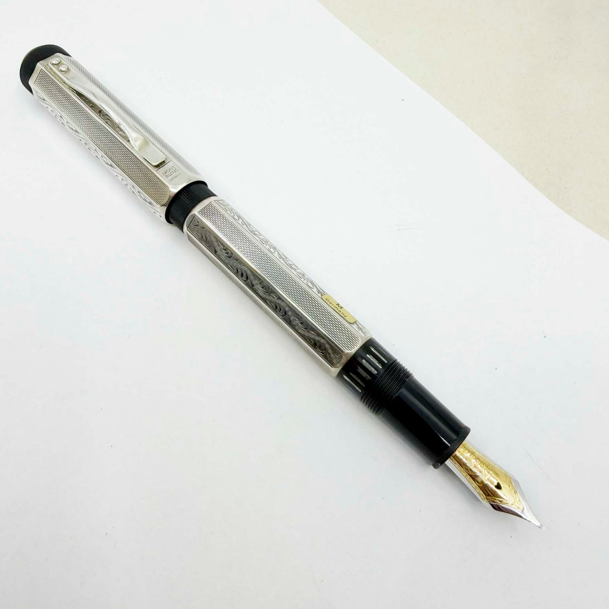 Montblanc Lorenzo de Medici Patron of the Arts Limited Edition Fountain Pen - The First In The Patron of Arts Series - A GRAIL PEN!!