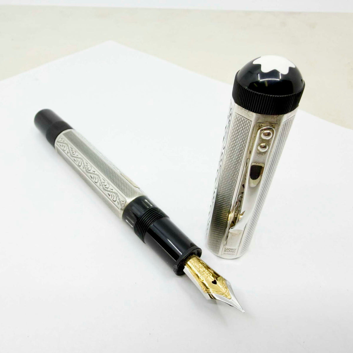 Montblanc Lorenzo de Medici Patron of the Arts Limited Edition Fountain Pen - The First In The Patron of Arts Series - A GRAIL PEN!!
