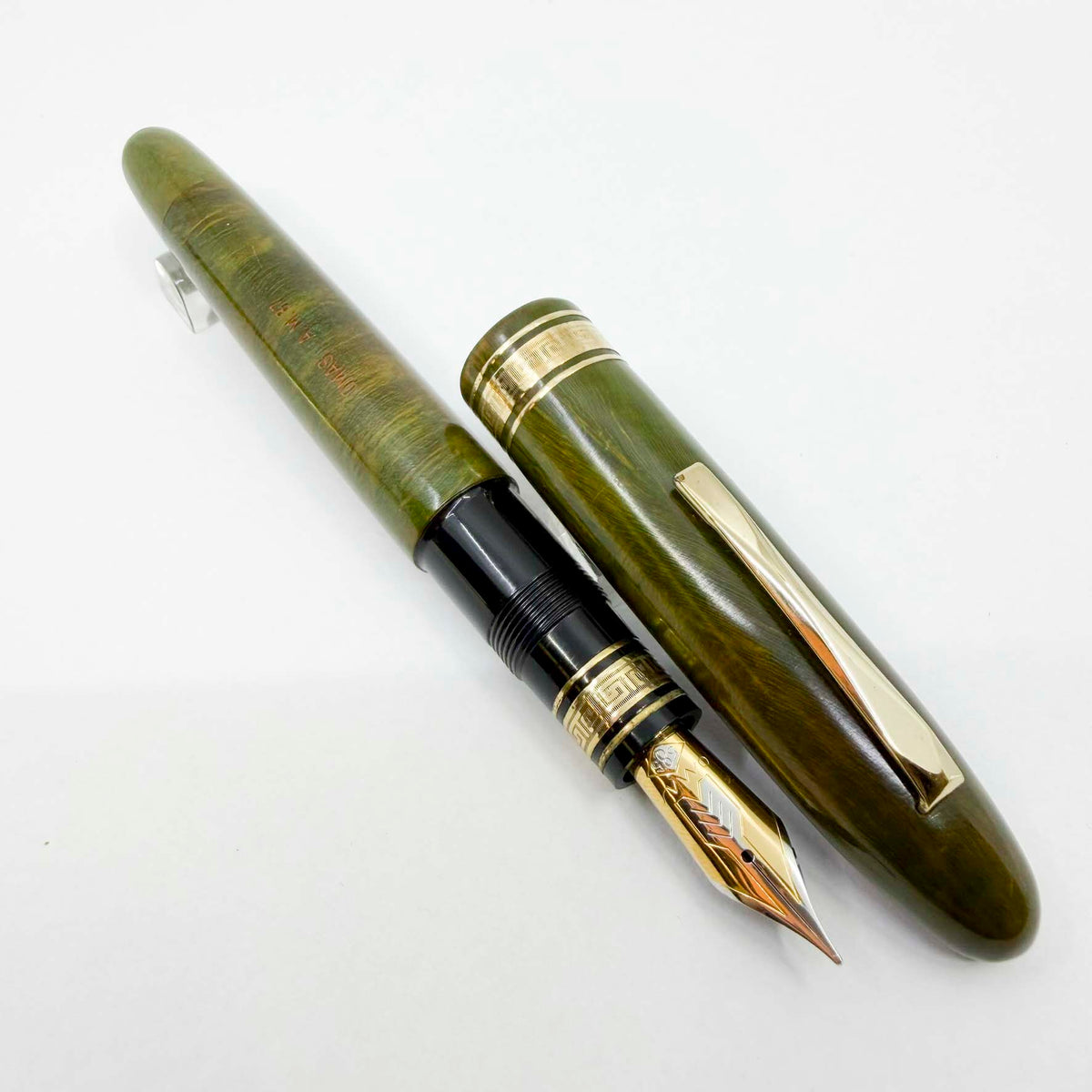 OMAS A. M. 87 Briarwood Fountain Pen (The Oversized Profile Within the Series) - Flexible Medium 14kt Gold Nib (Late 1980s)