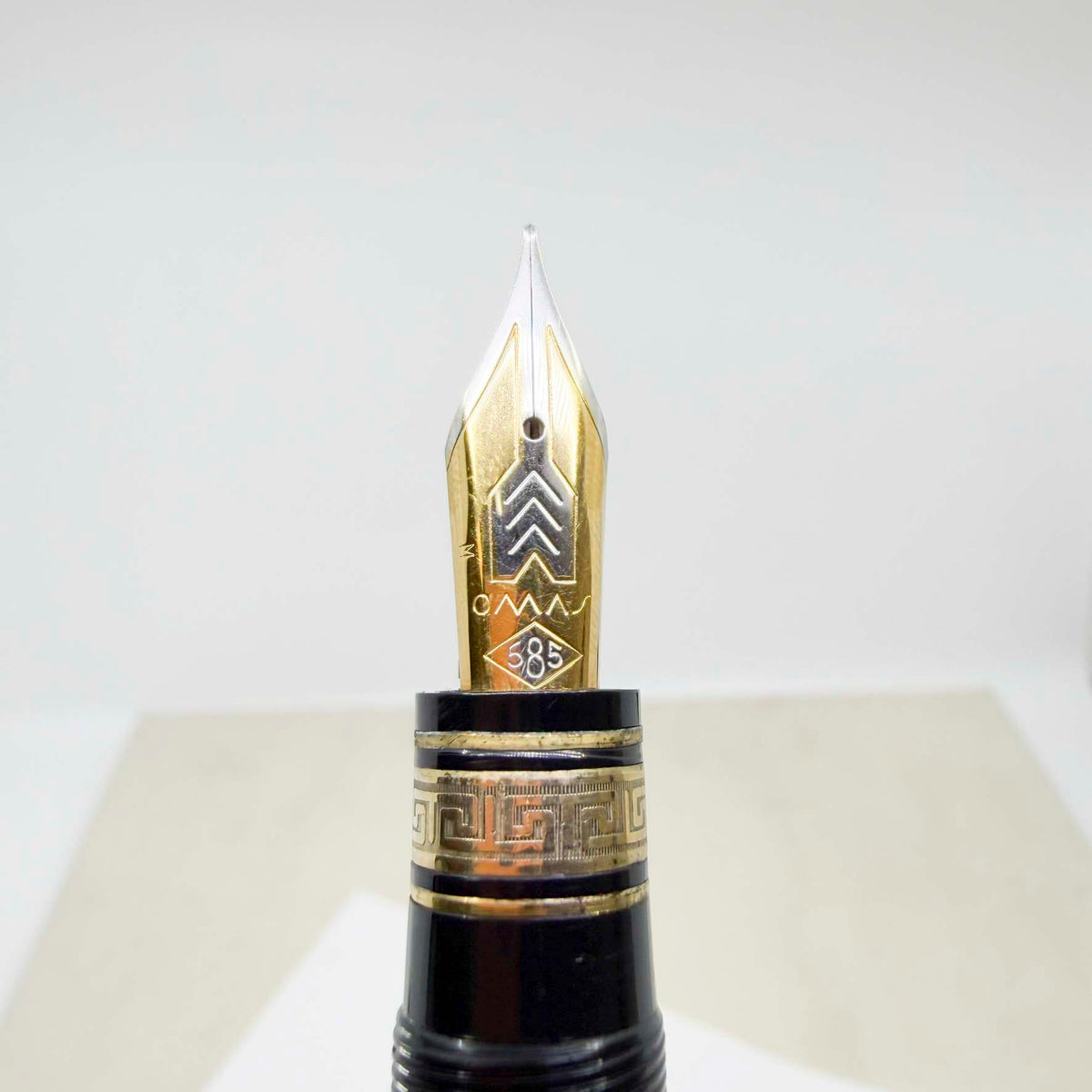 OMAS A. M. 87 Briarwood Fountain Pen (The Oversized Profile Within the Series) - Flexible Medium 14kt Gold Nib (Late 1980s)