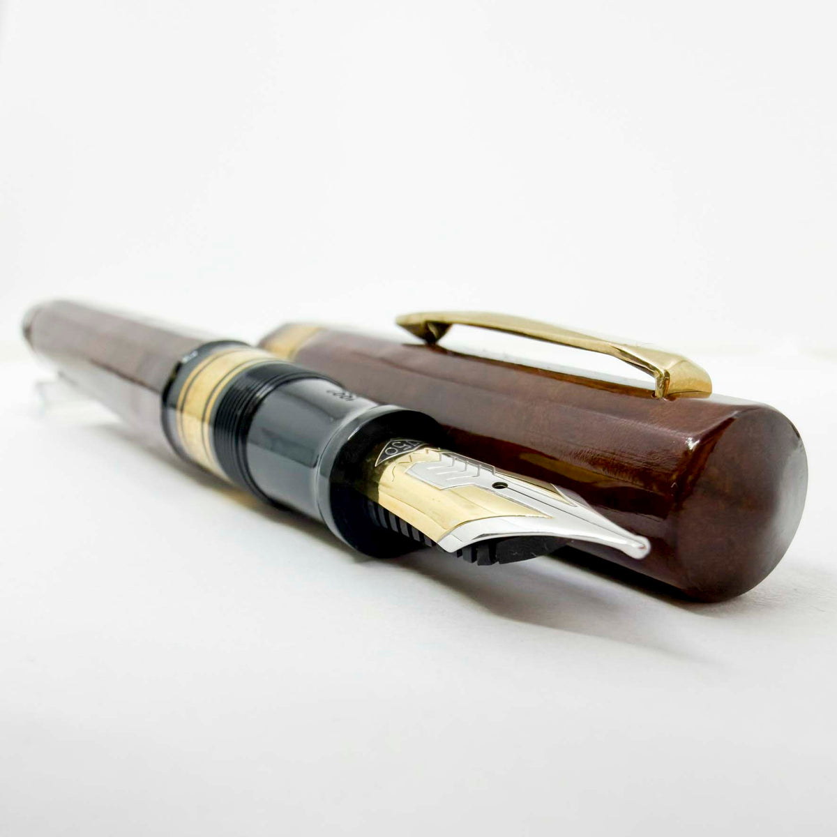 OMAS Cristoforo Colombo II Limited Edition Briarwood Faceted Fountain Pen - Medium 18kt Gold Nib