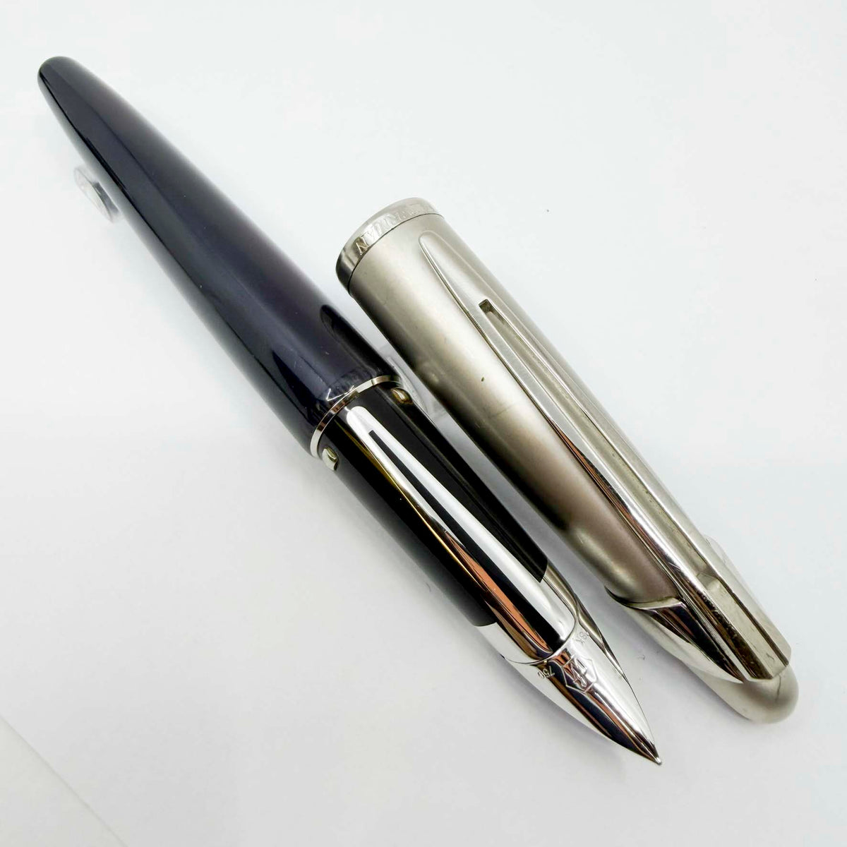 Waterman Edson Black Diamond Fountain Pen - Medium 18kt Gold  Nib - SCARCE!