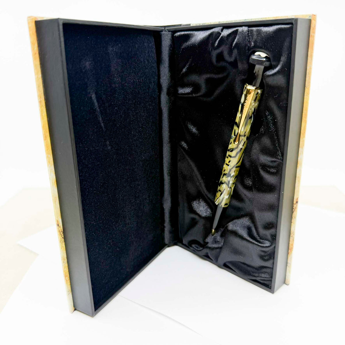 Montblanc Oscar Wilde Writer Series Limited Edition Ballpoint Pen