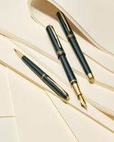 Pineider Avatar UR Anniversary Green w/Yellow Gold Trim Limited Edition - Fountain Pen